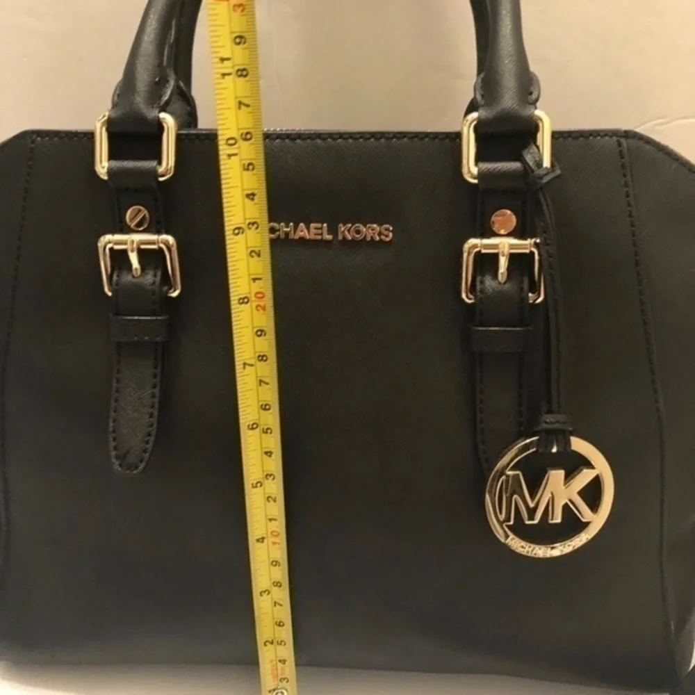 Michael kors black two way zipper bag satchel